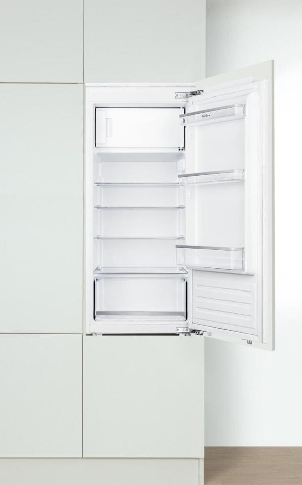 Amica EKSX 362 241 Einbau-Kühlschrank mit Gefrierfach, Nischenhöhe: 122 cm, 179 L, Festtür-Technik, elektronische Steuerung, Tür-Offen-Alarm, Inverter Kompressor, weiß (1195048)