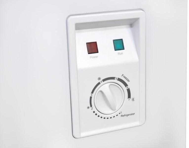 Exquisit GT100-050E Stand Gefriertruhe, 54,5 cm breit, 99 L, LED Beleuchtung, weiß