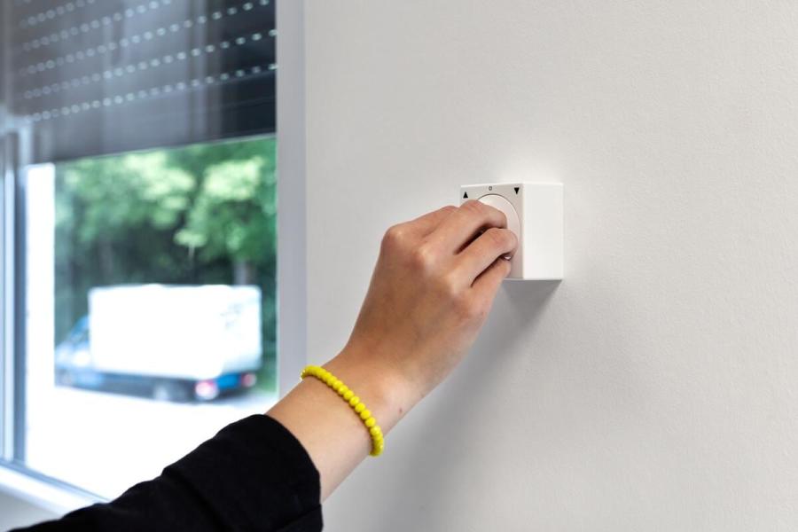 Schellenberg Rollladenschalter Aufputz, Knebelschalter mit Tast- und Rastfunktion, weiß (23003)