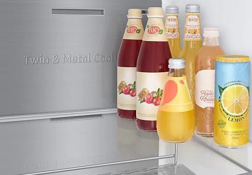 Samsung RS6GA854CSL/EG Side-by-Side Kombination, 91,2 cm breit, 635L, NoFrost+, Wassertank, Wasserspender, Eiswürfel, Crushed Ice, Twin Cooling, Edelstahloptik