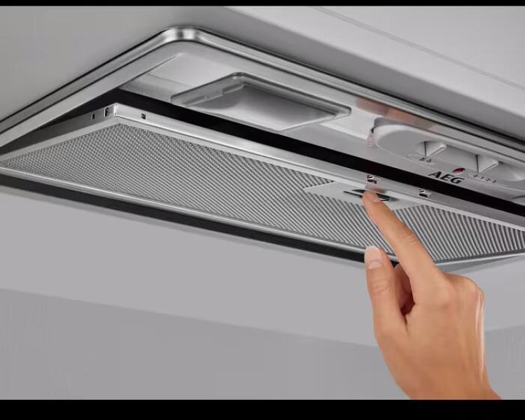 AEG DGB3523S EEK: C 3000 Extractor Lüfterbaustein, 52 cm breit, 330 m³/h, 3 Leistungsstufen, LED-Beleuchtung, Abluft- und Umluftbetrieb, grau