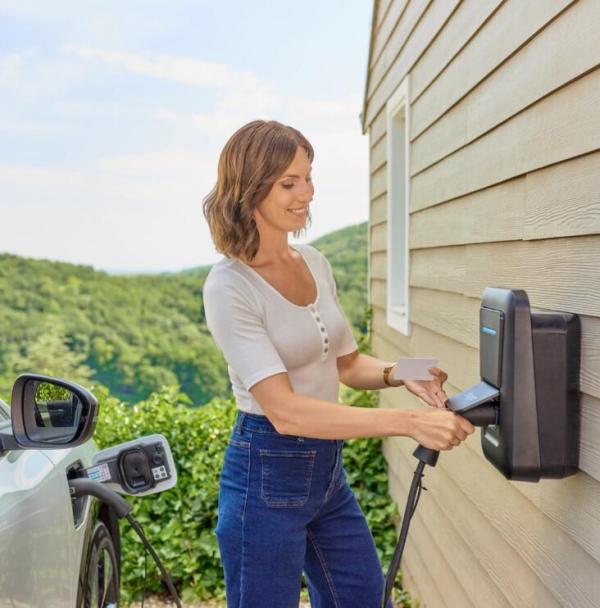 Hager XVR111S witty one Ladestation, Wallbox, 11kW, IP54, mit Ladesteckdose Typ 2, ohne Kabel, anthrazit
