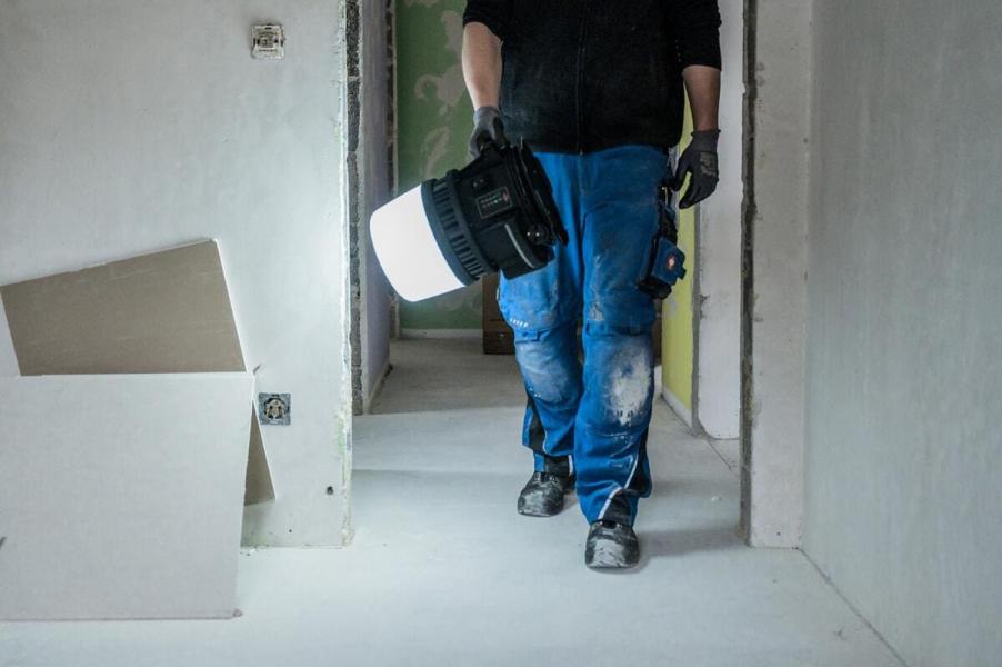 Brennenstuhl Hybrid 12050 MH Multi Battery LED 360° Baustrahler, 12000lm, IP54, schwarz (1173700003)