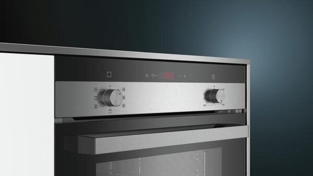 Siemens EEK: A EQ112EA01Z Einbau-Herdset (ET645HN17E + HB113FBS1), 60 cm breit, 66 L, touchControl, 3D Heißluft, Schnellaufheizung
