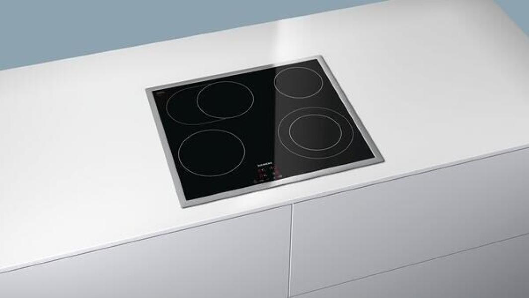 Siemens EEK: A EQ112EA01Z Einbau-Herdset (ET645HN17E + HB113FBS1), 60 cm breit, 66 L, touchControl, 3D Heißluft, Schnellaufheizung