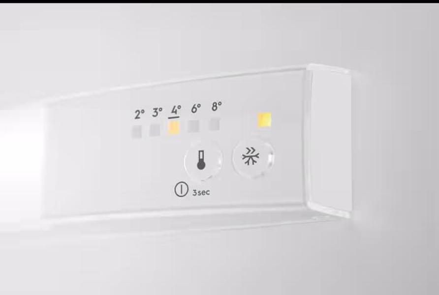 AEG OSF5O880ES Einbaukühlschrank mit Gefrierfach, Nischenhöhe 88 cm, 124 L, Schlepptürtechnik, Touch electronic control