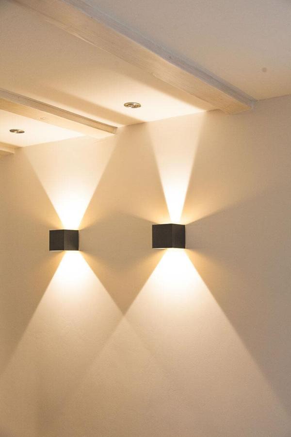EVN CUBE LED Wandleuchte, 2-flmg. (up + down), IP54, 220-240V, 2x6W, 3000K, 2x400lm, anthrazit (L54121502RE)