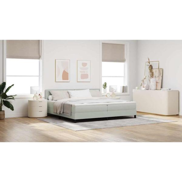 Boxspringbett mit Matratze Hellgrau 200x200 cm Samt