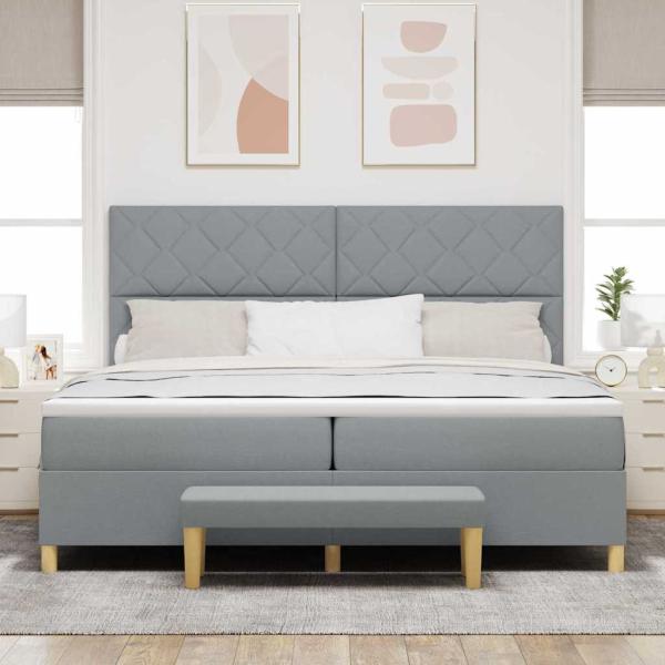 Boxspringbett mit Matratze und Bank hellgrau 200x200 cm Stoff