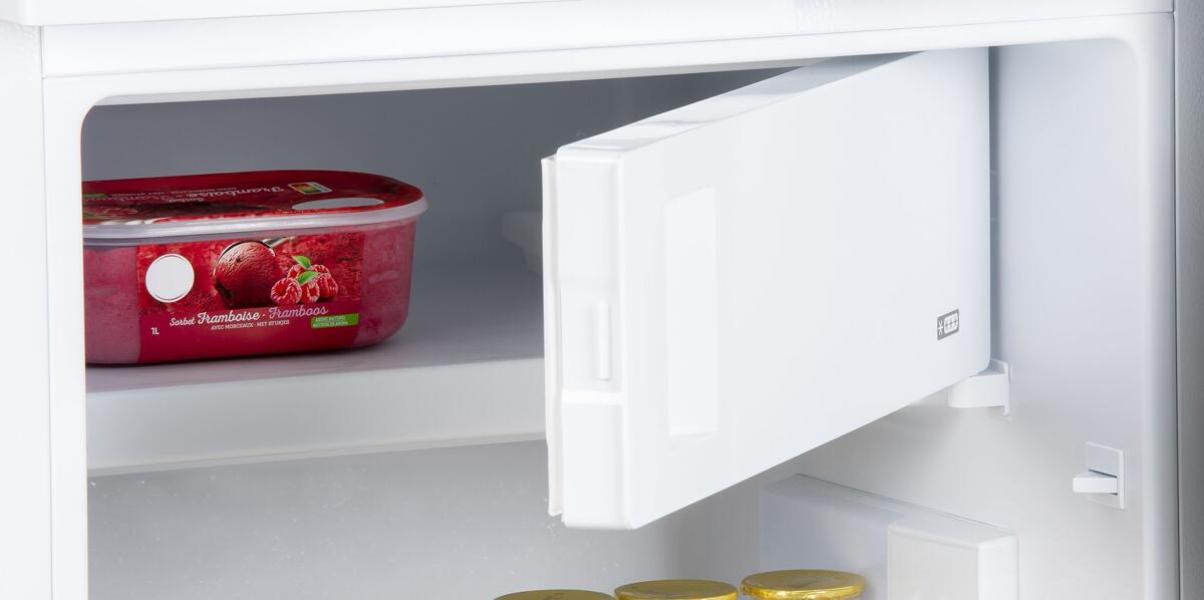 DOMO DO91122 Standkühlschränke mit Gefrierfach, 55,5 cm breit, 120 L, Supergefrierfunktion, LED-Display, weiß