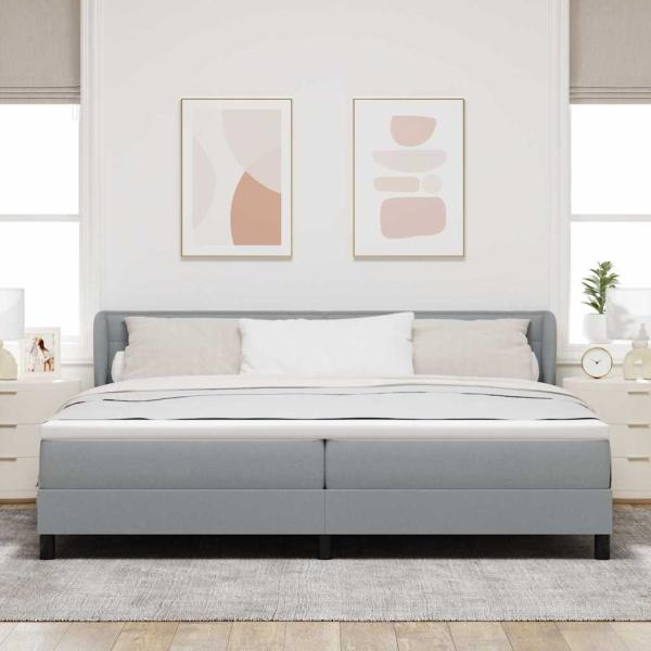 Boxspringbett mit Matratze Hellgrau 200x200 cm Stoff