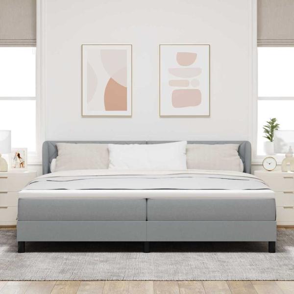 Boxspringbett mit Matratze Hellgrau 200x200 cm Stoff
