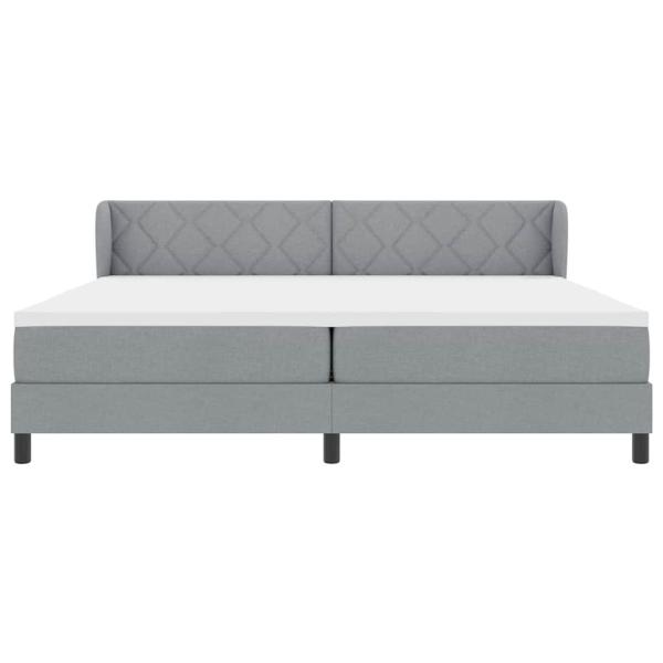 Boxspringbett mit Matratze Hellgrau 200x200 cm Stoff