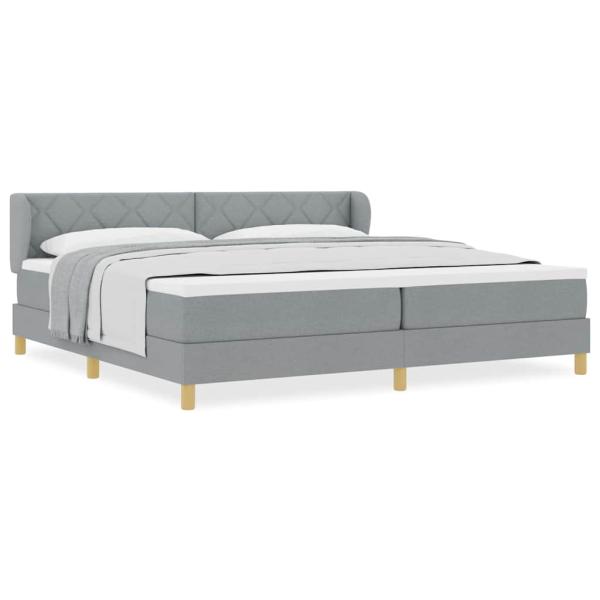 Boxspringbett mit Matratze Hellgrau 200x200 cm Stoff