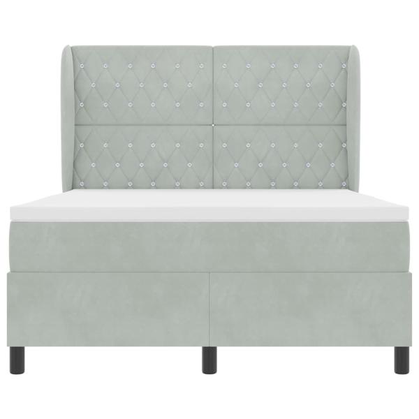 Boxspringbett mit Matratze Hellgrau 140x200 cm Samt