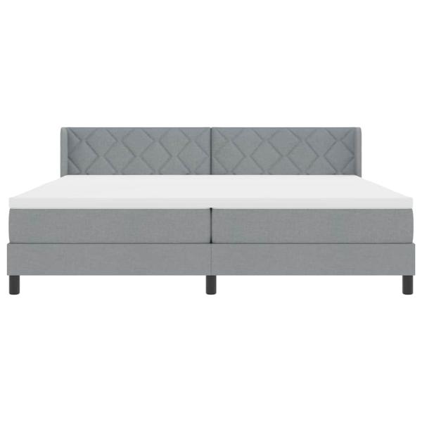 Boxspringbett mit Matratze Hellgrau 200x200 cm Stoff