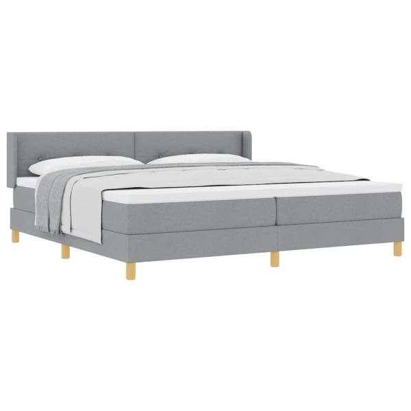 Boxspringbett mit Matratze Hellgrau 200x200 cm Stoff