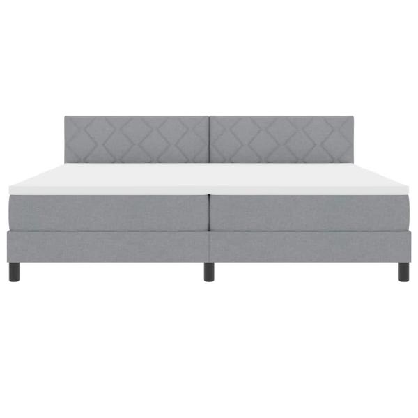 LED Boxspringbett mit Matratze Hellgrau 200x200 cm Stoff