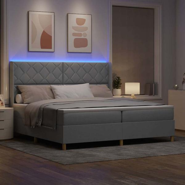 LED Boxspringbett mit Matratze Hellgrau 200x200 cm Stoff
