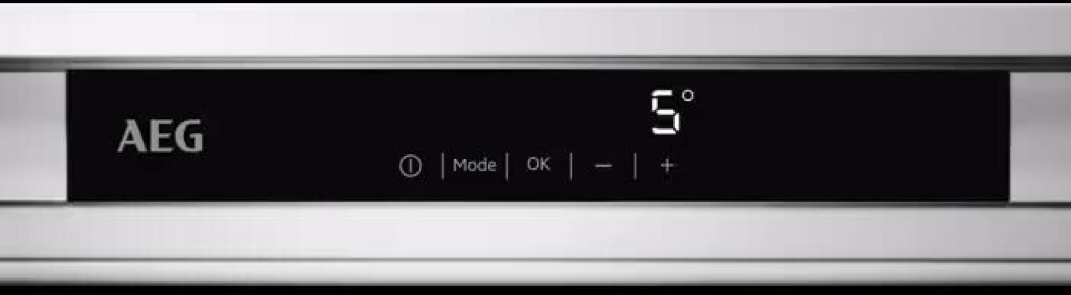 AEG SFE814D9ZC Einbaukühlschrank mit Gefrierfach, Nischenhöhe 140 cm, 187 L, Festtürtechnik, 360°Cooling, Coolmatic