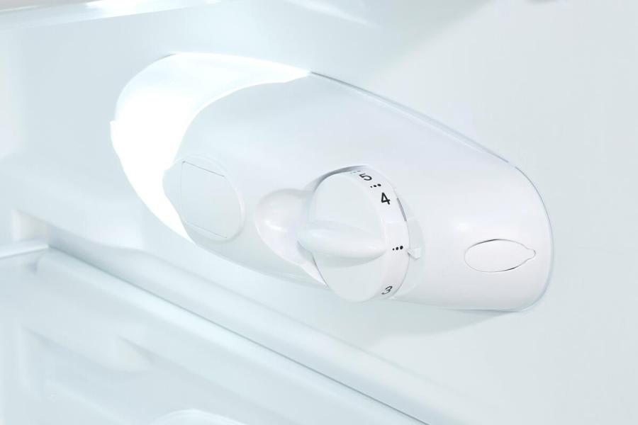 Exquisit KS15-4-051C Stand Kühlschrank mit Gefrierfach, 55 cm breit, 107 L, Gemüseschublade, Griffmulde, weiß