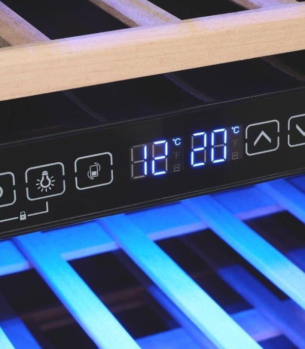 Exquisit WS2-45-GTE-160G Stand Weinkühlschrank, 49 cm breit, 45 Standardweinflaschen, Kindersicherung, schwarz