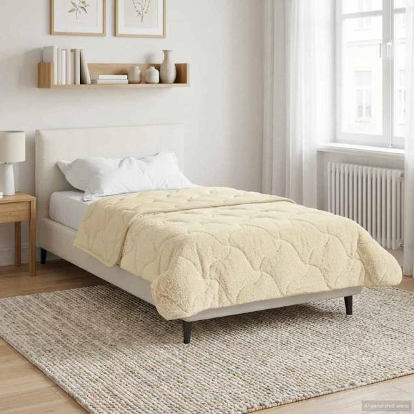 ARDEBO.de - Winterbettdecke 155 x 220 cm Winter Creme Atmungsaktiv