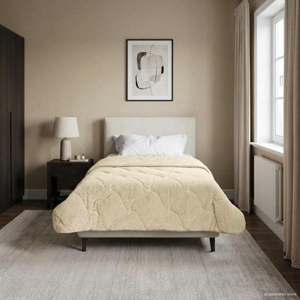 Winterbettdecke 155 x 220 cm Winter Creme Atmungsaktiv