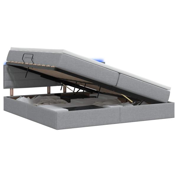 LED-Speicherbett mit Matratze Hellgrau 200 x 200 cm Stoff