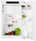 AEG TSF5O88EF Einbaukühlschrank mit Gefrierfach, Nischenhöhe 88 cm, 118 L, Festtürtechnik, Coolmatic, Frostmatic, LCD-Display