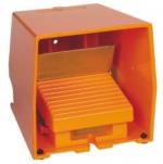 ARDEBO.de Schneider Electric Fußschalter, Harmony XPE, einfach, Metall, orange, 1-stufig, 2Ö+2S, IP66, mit Schutzhaube, mit Verriegelung (XPER511)